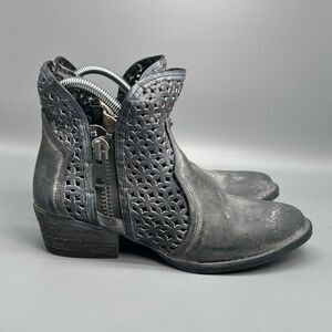 Circle G Corral Womens 8 Distressed Gray Black Leather Laser Cutout Ankle Boots